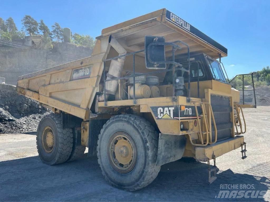 CAT 771D 초대형 덤프 트럭