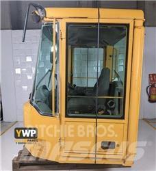 Volvo L 180 E Cab 캐빈 및 인테리어
