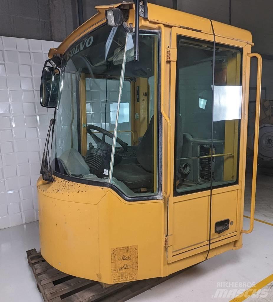 Volvo L 180 E Cab 캐빈 및 인테리어