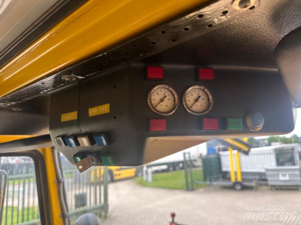 Unimog U1400 Rail 모래(염화칼슘) 살포기