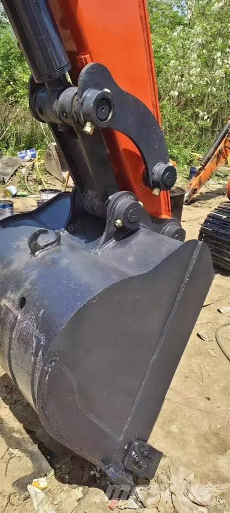 Doosan DX 60 소형 굴삭기 7톤 미만