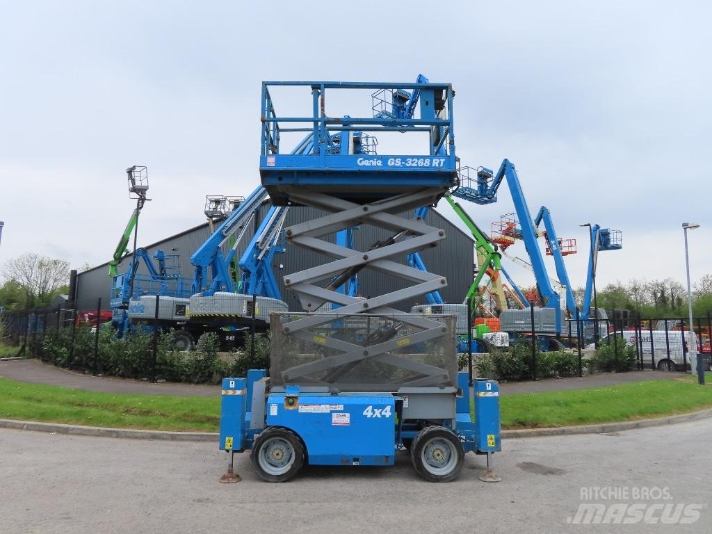 Genie GS 3268 RT 가위형 리프트