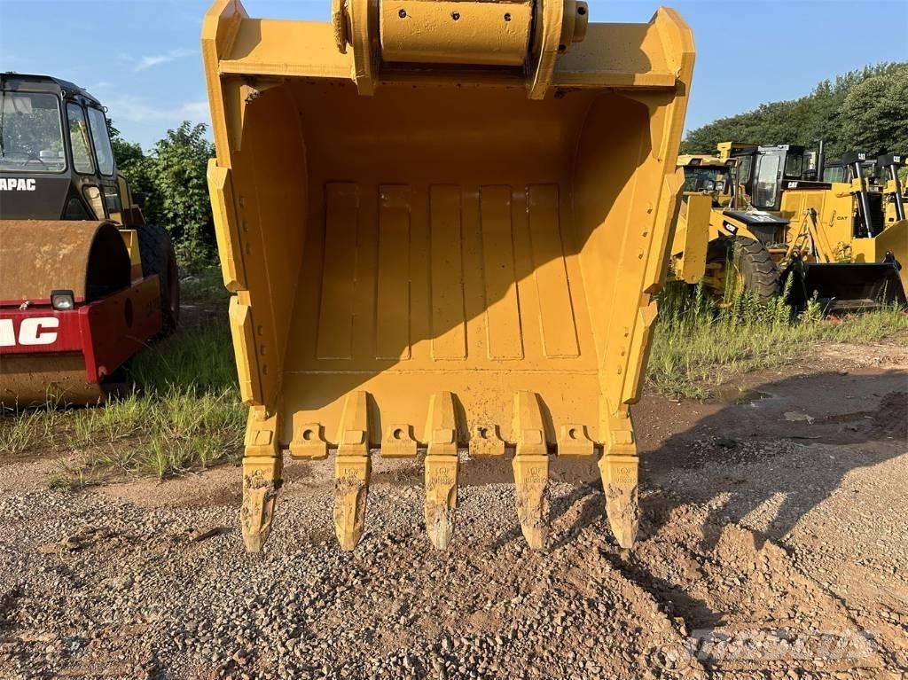 CAT 330 D 대형 굴삭기 29톤 이상