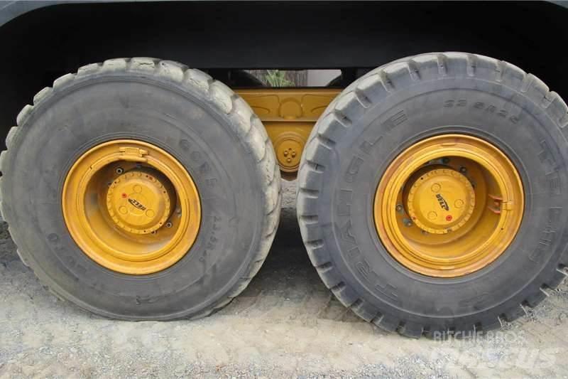 Bell B25D 23000L 기타 트럭