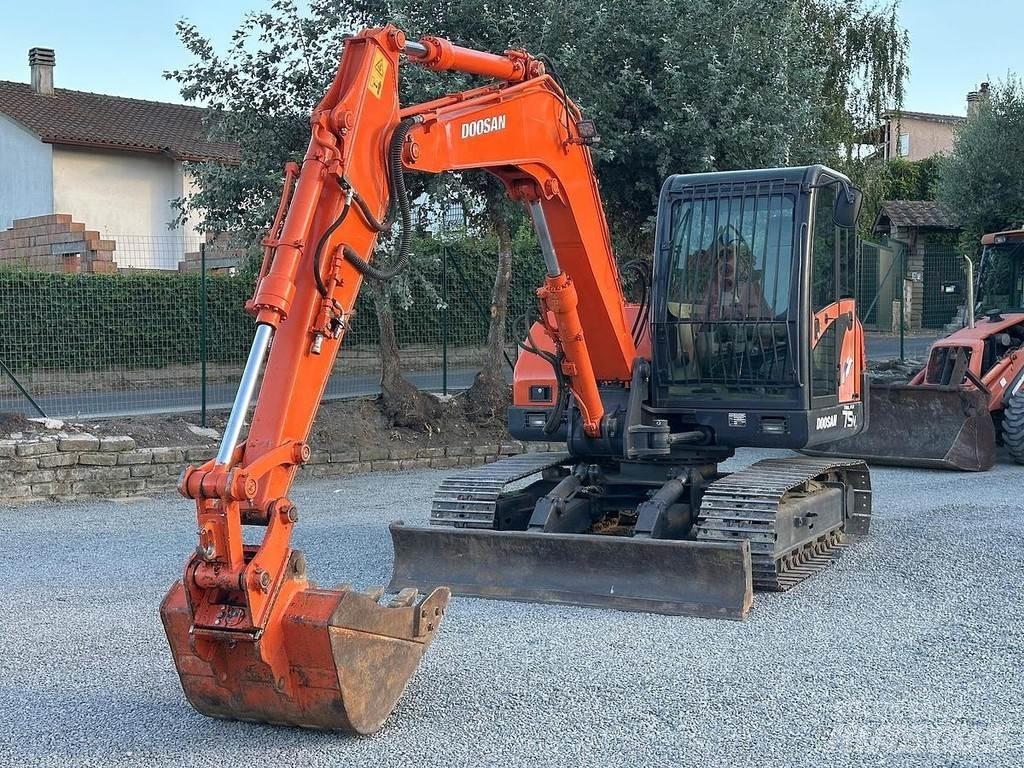 Doosan SOLAR 75V 특수 굴삭기