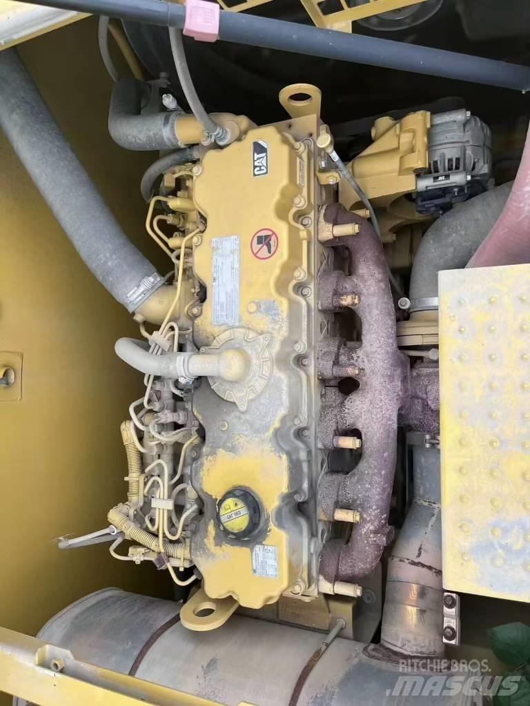 CAT 336 대형 굴삭기 29톤 이상