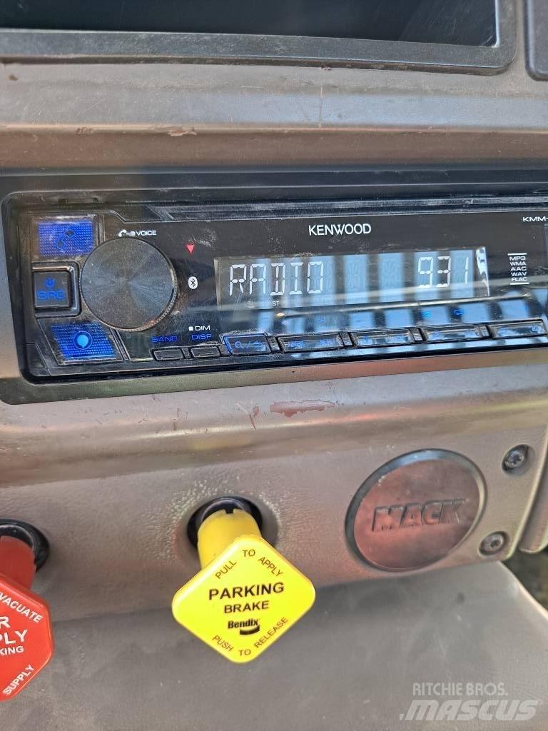 Mack CX612 트랙터 유닛