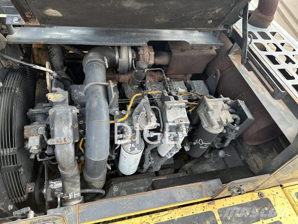 Komatsu PC 450-8 대형 굴삭기 29톤 이상