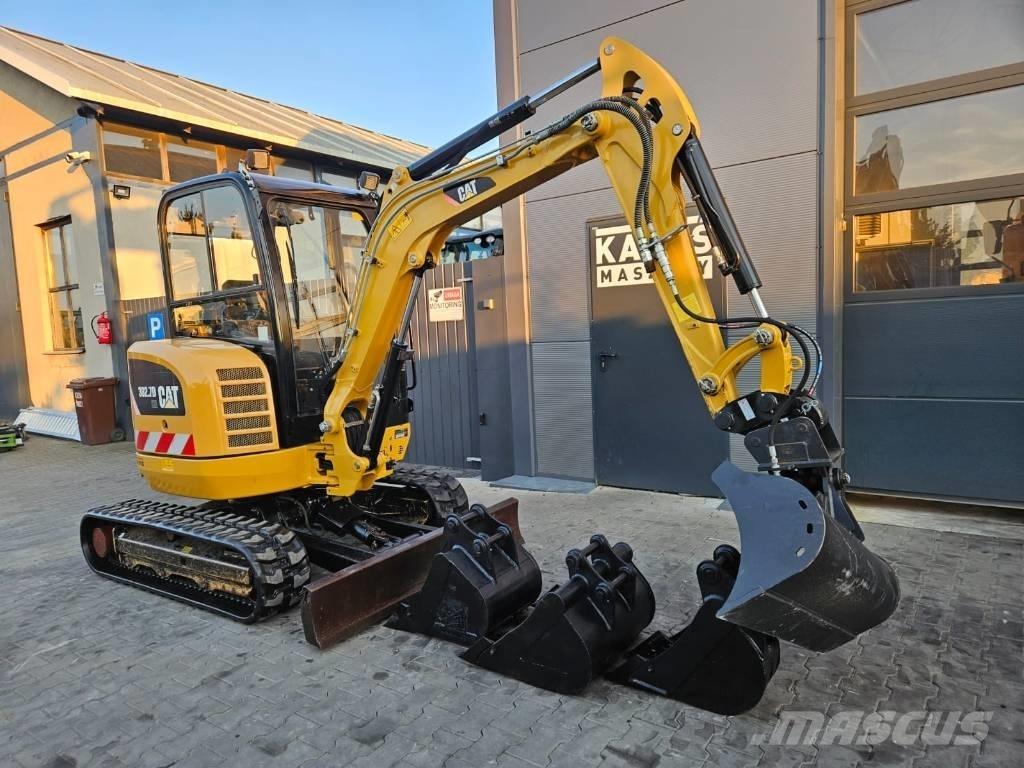 CAT 302.7 D CR 소형 굴삭기 7톤 미만