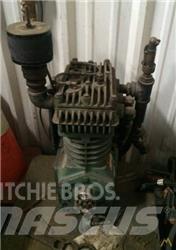 Manitowoc 4000 W 크레인 부품 및 장비
