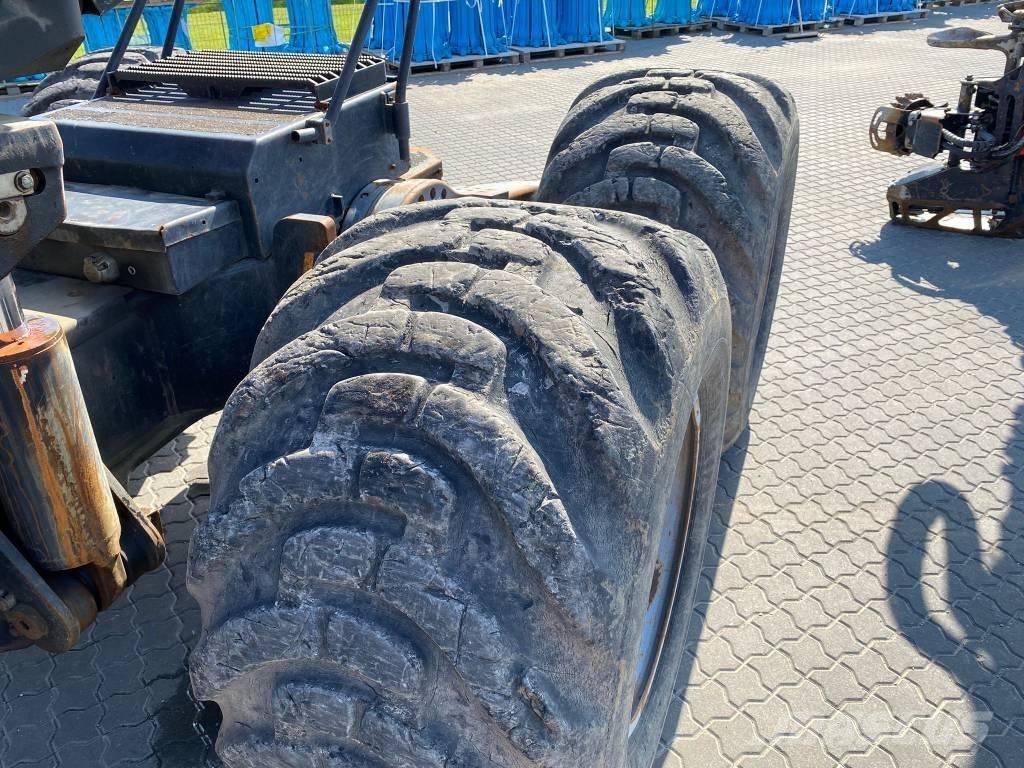 Komatsu 911.5 원목 하베스터