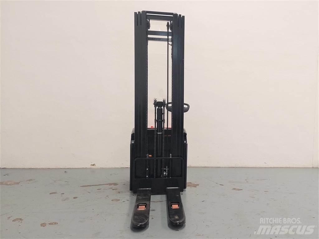Hangcha CDD16 AC2 포크리프트