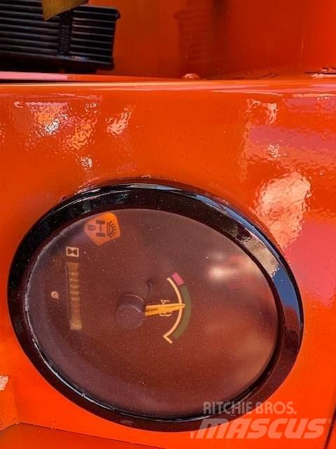 JLG 1054 텔러 핸들러