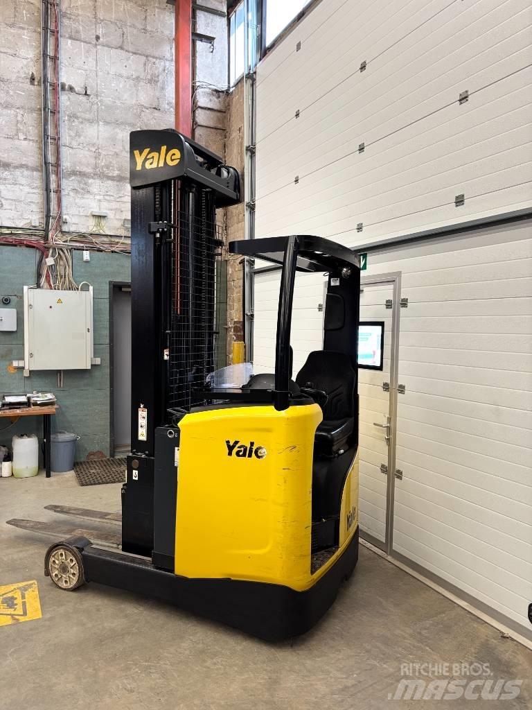 Yale MR 14 리치 트럭