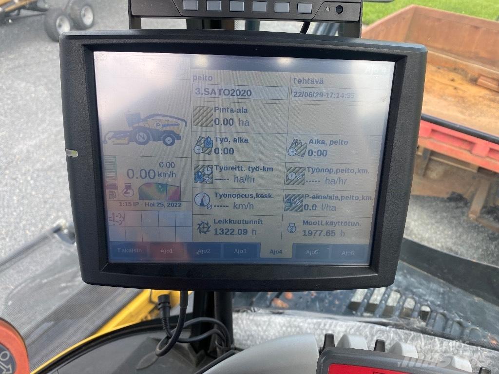 New Holland FR 500 자동 초지기계