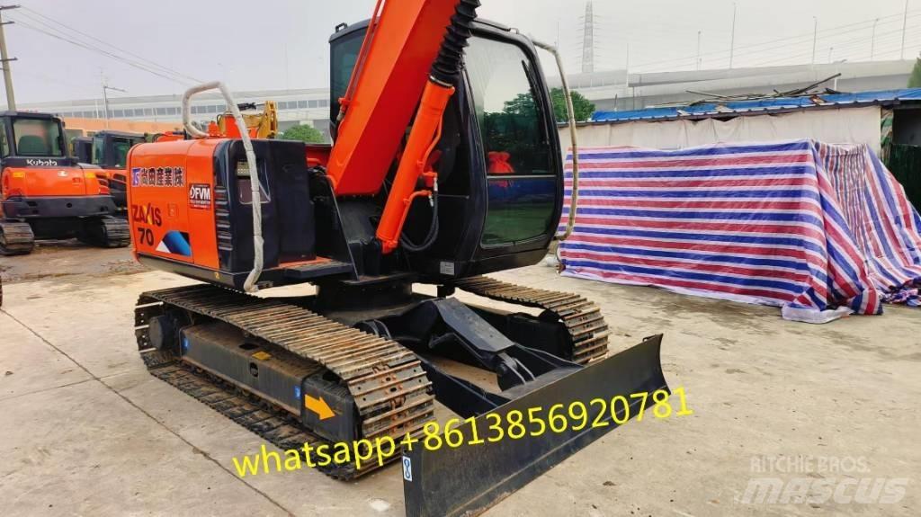 Hitachi ZX 70 소형 굴삭기 7톤 미만