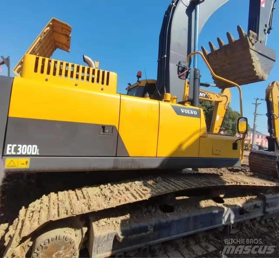 Volvo EC 300 D L 대형 굴삭기 29톤 이상