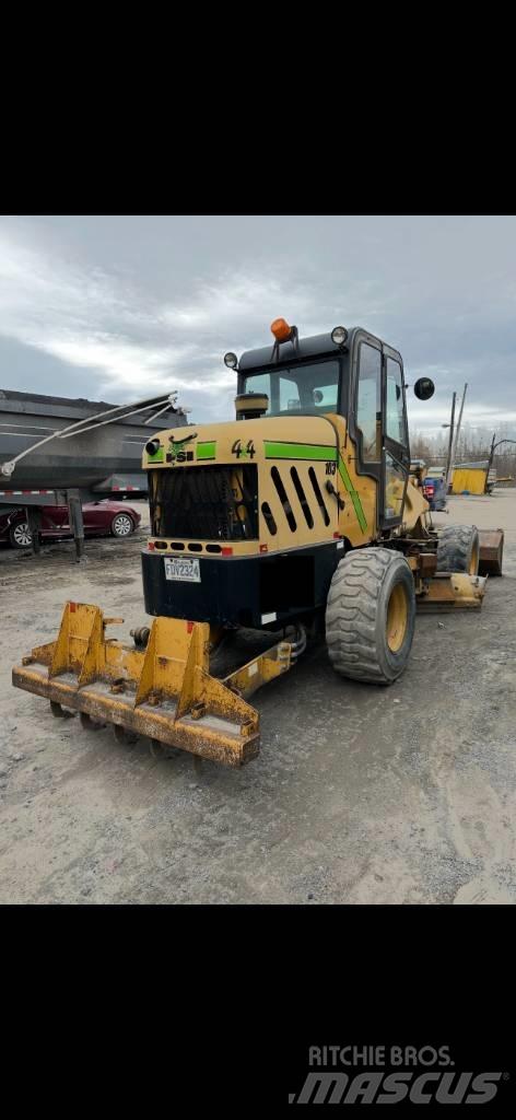 PSI M413XT 그레이더