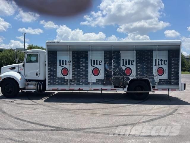 Peterbilt 337 음료 배달 트럭