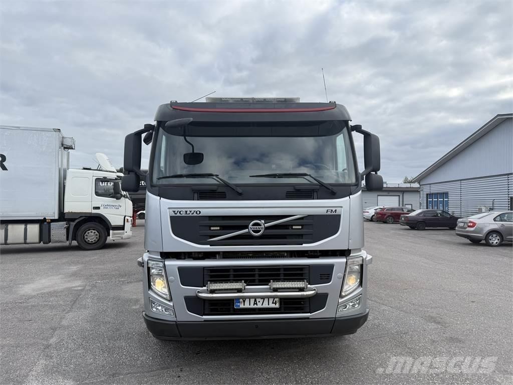 Volvo FM13 8X4 덤프 트럭