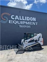Bobcat T 740  스키드로더