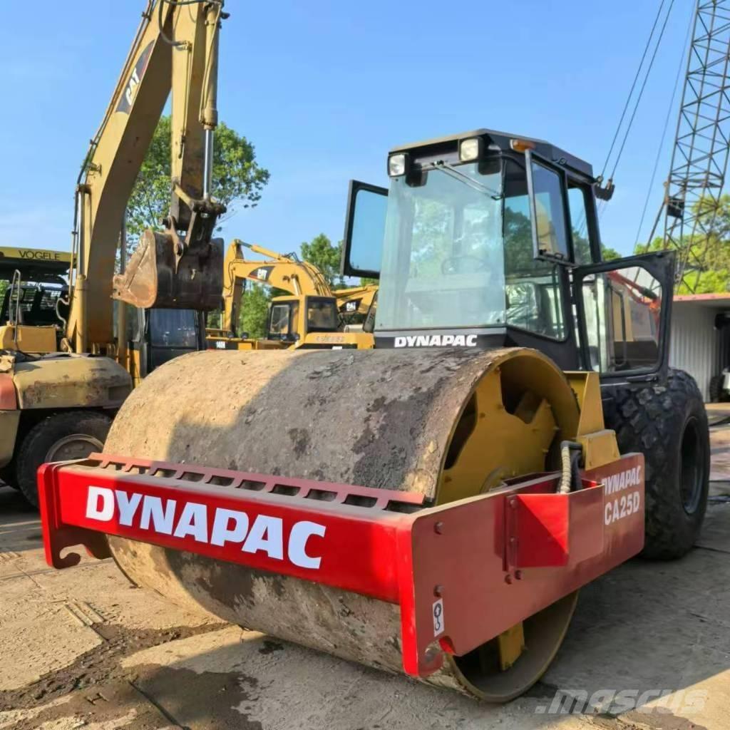 Dynapac CA 25 D 싱글 드럼 롤러