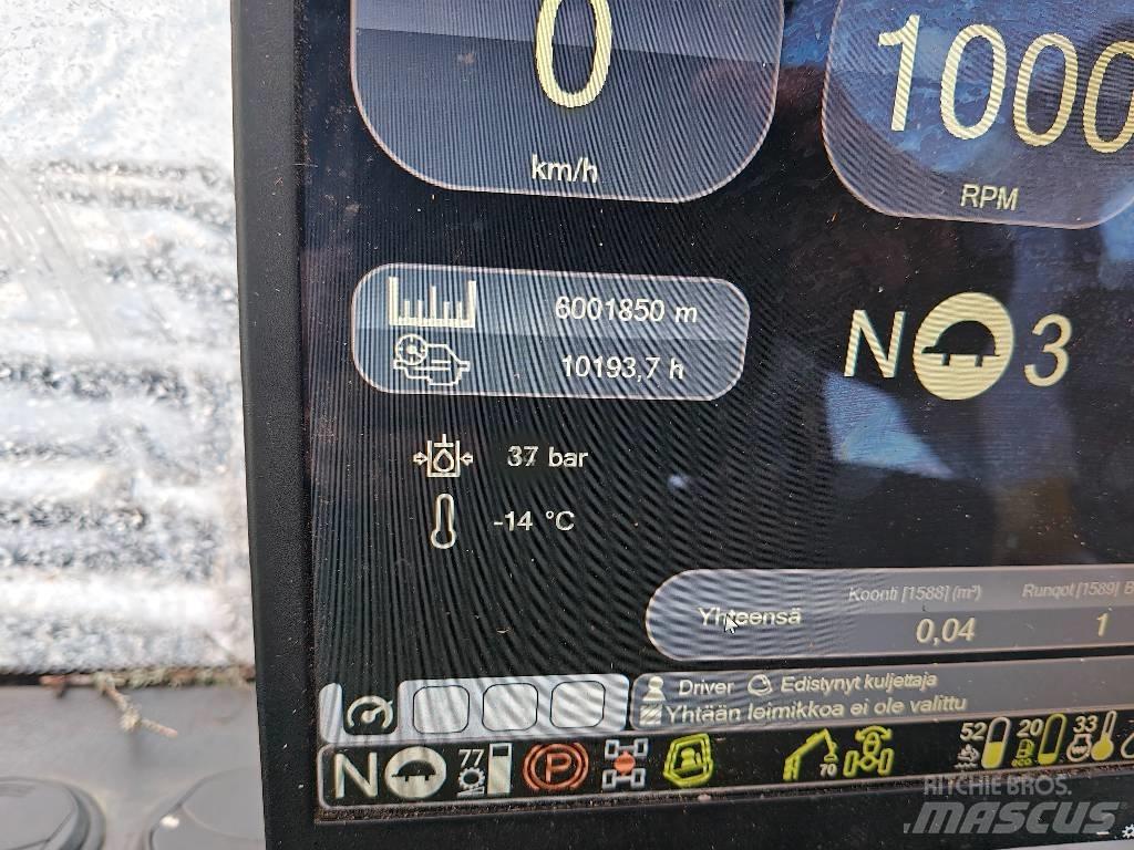 Komatsu 931 원목 하베스터