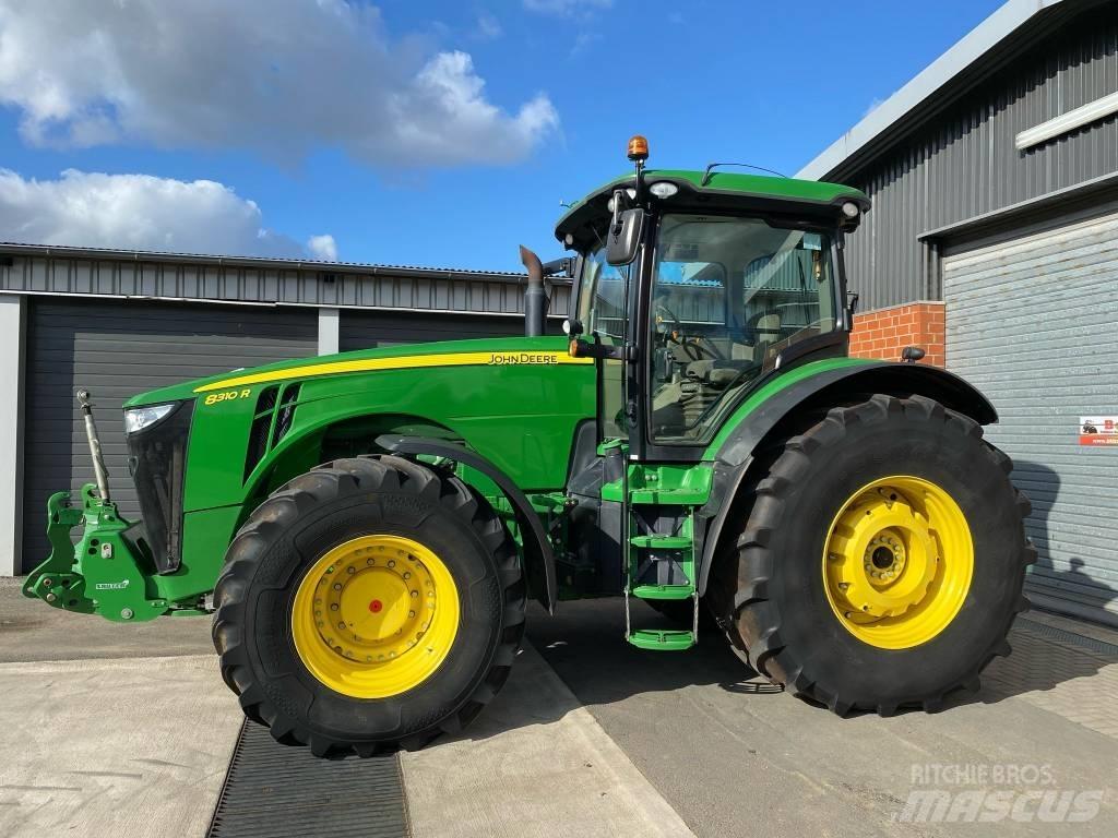 John Deere 8310 R 트랙터