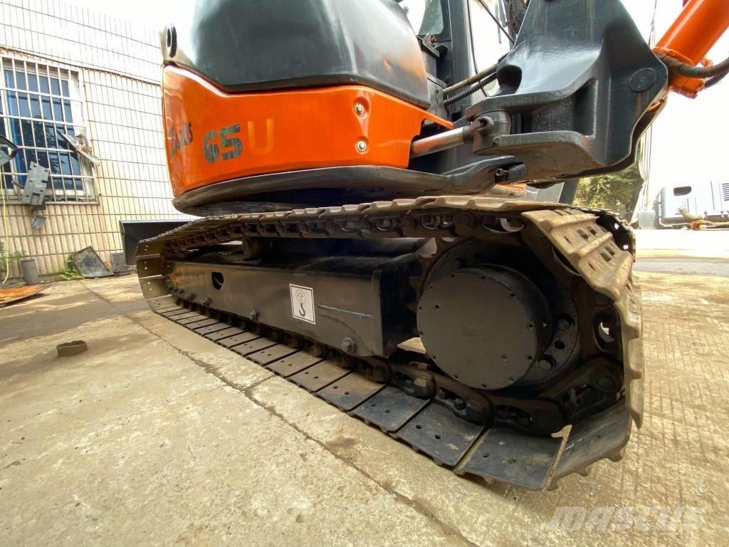Hitachi ZX65 소형 굴삭기 7톤 미만
