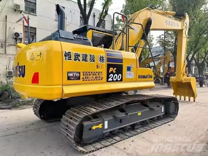 Komatsu PC200 대형 굴삭기 29톤 이상
