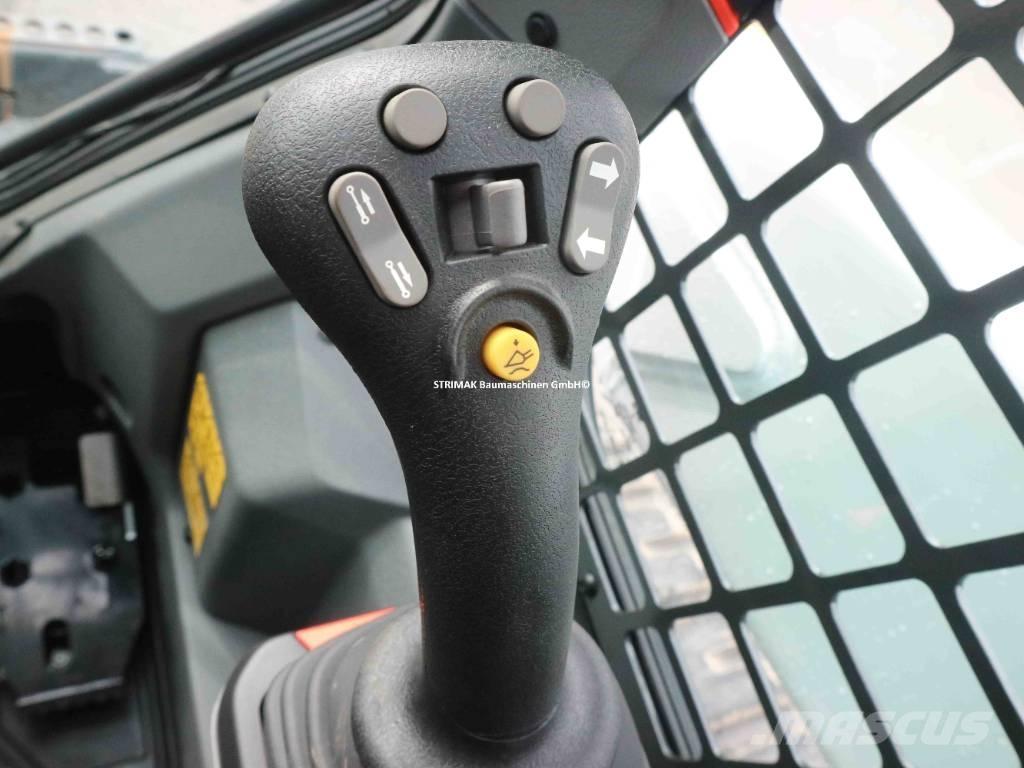 Bobcat T 76 궤도식 로우더