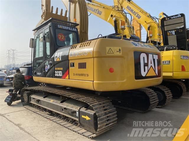 CAT 323 D L 대형 굴삭기 29톤 이상