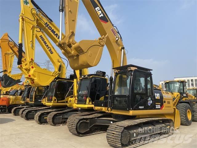 CAT 323 D L 대형 굴삭기 29톤 이상