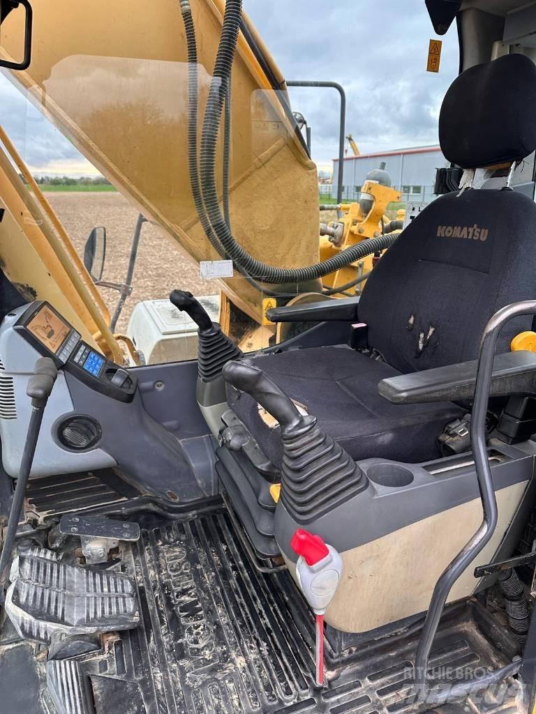 Komatsu PC 240 NLC-8 대형 굴삭기 29톤 이상