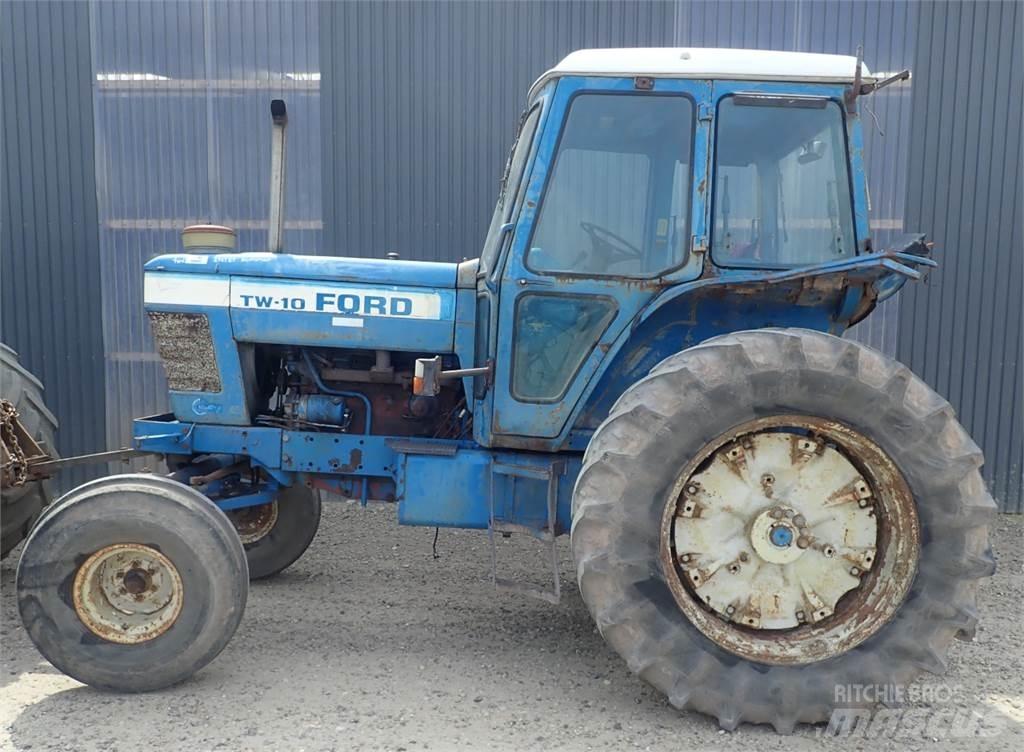 Ford TW10 트랙터