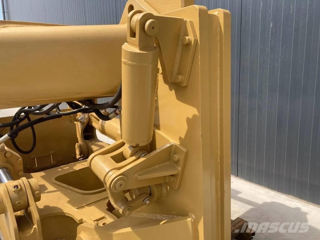 CAT D8 스크레퍼