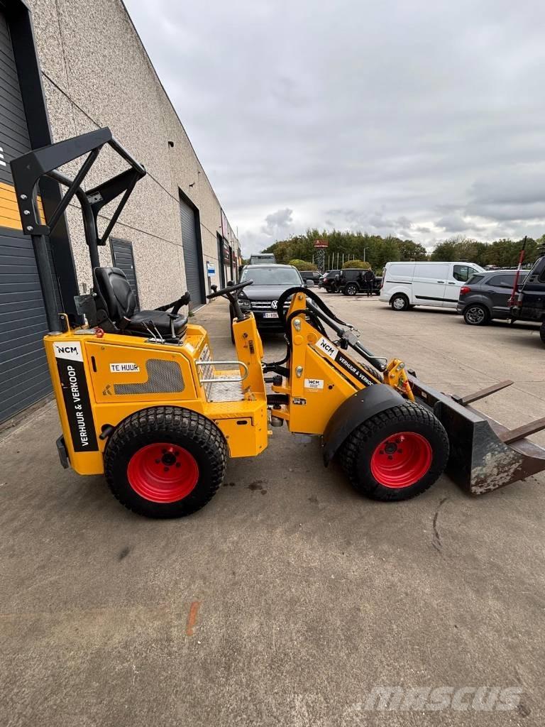 Knikmops KM 130  휠로우더