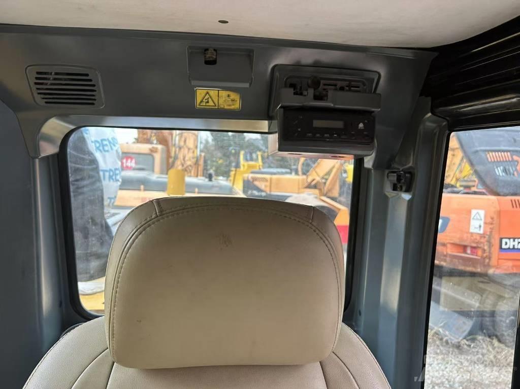 CAT 320 대형 굴삭기 29톤 이상
