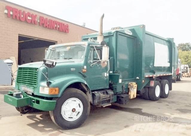 International 4900 폐기물 수거 트럭