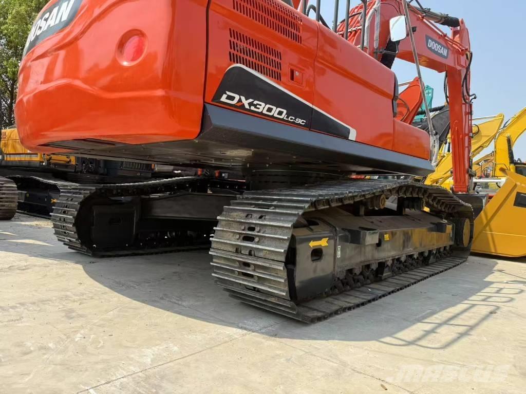 Doosan DX 300 LCA 대형 굴삭기 29톤 이상