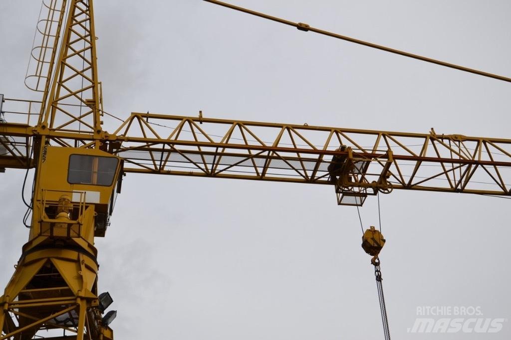 Liebherr 220 HC 타워 크레인