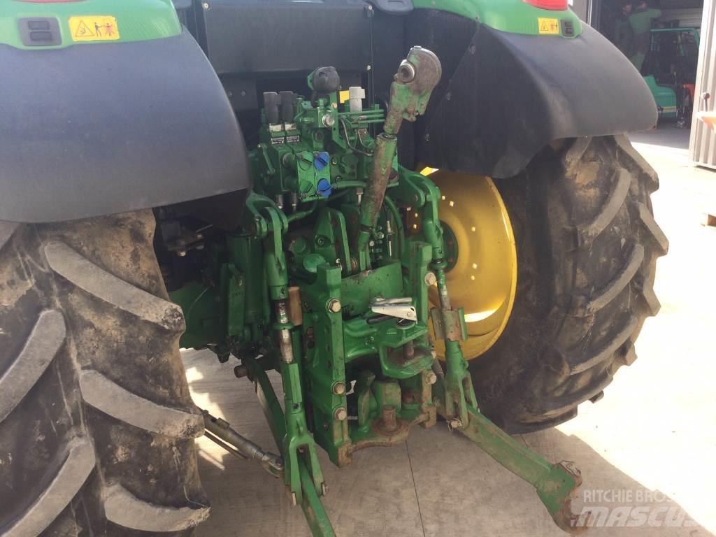 John Deere 6125M 트랙터