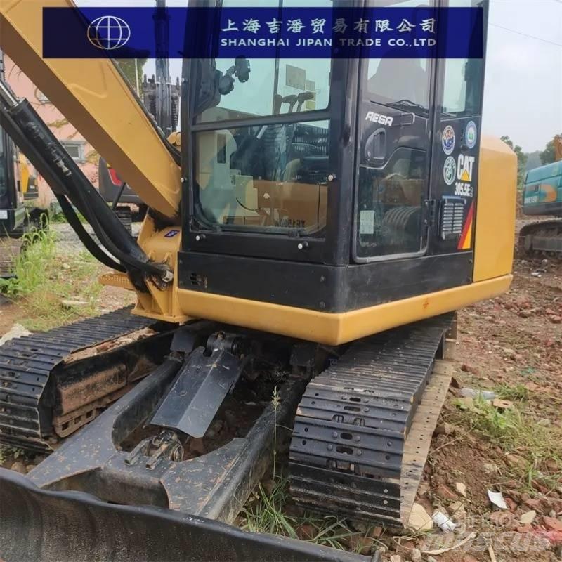 CAT 305.5 E 소형 굴삭기 7톤 미만