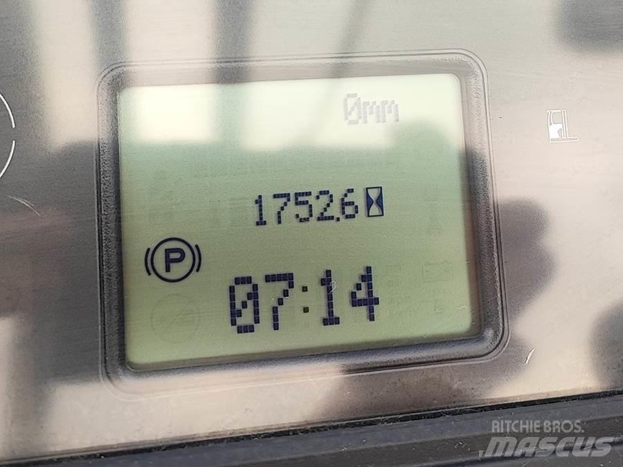 Linde R20B-01 4방향 리치트럭
