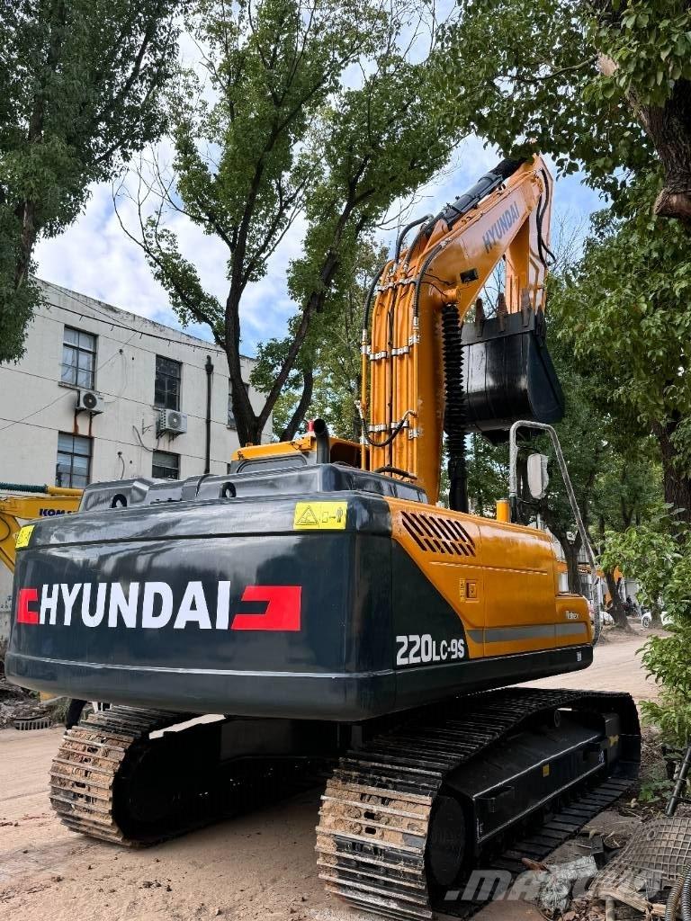 Hyundai 220LC-9S 중형굴삭기 7톤-28톤