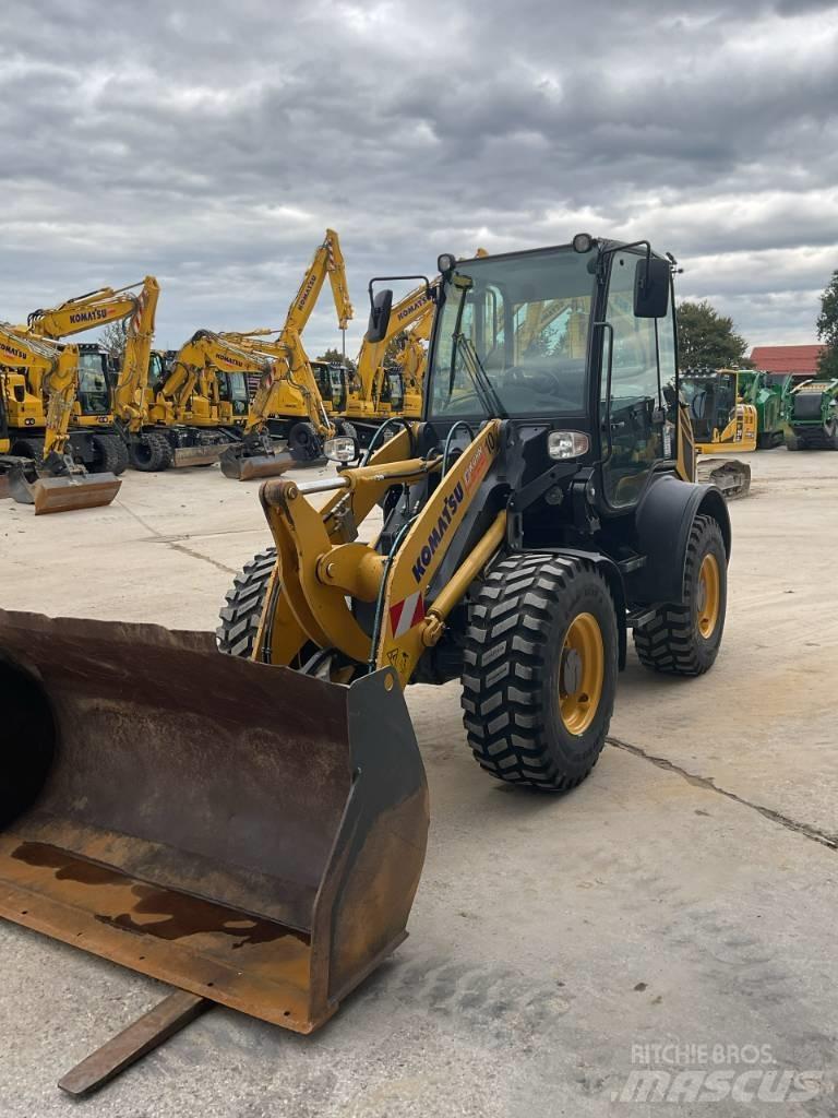 Komatsu WA80M-8 미니 로더