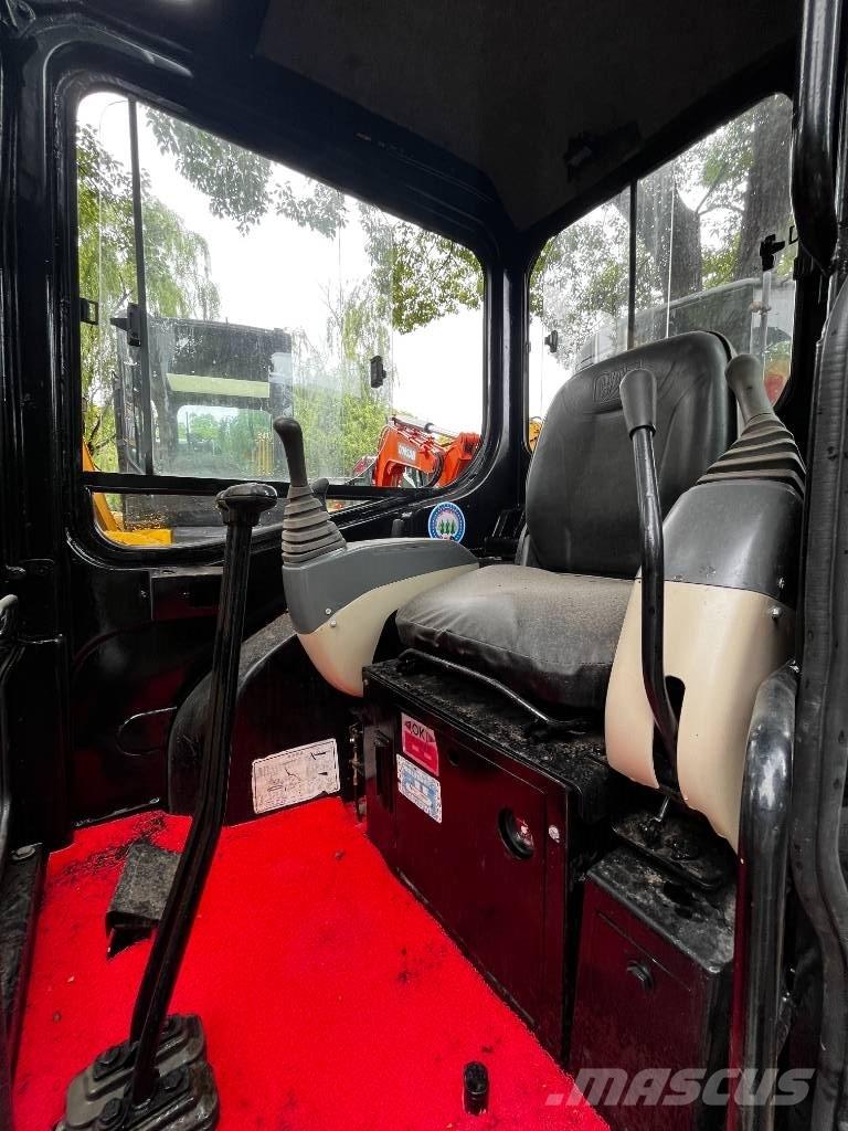 CAT 303 C CR 소형 굴삭기 7톤 미만