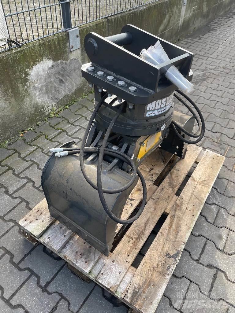 Mustang GRP 250 집게