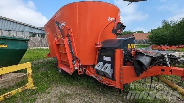 Kuhn Profile 1470 사료 공급기