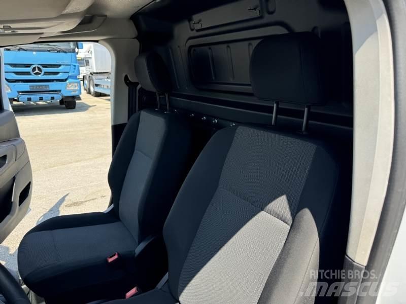 Opel COMBO 픽업/드롭사이드